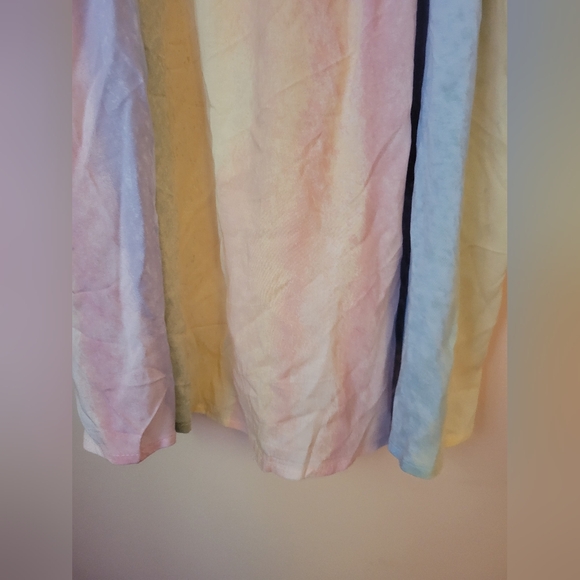 Emily Wonder Watercolor Rainbow Flutter Sleeve Top L NWT - Picture 8 of 15